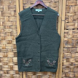 Vintage Simons Wool Green Button-Up Vest with Floral Embroidery